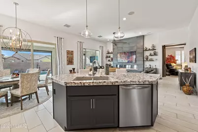 1438 E Golden Rock Way, Green Valley, AZ 85614 - Photo 15