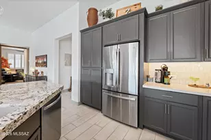 1438 E Golden Rock Wy, Green Valley, AZ 85614 - Photo 17