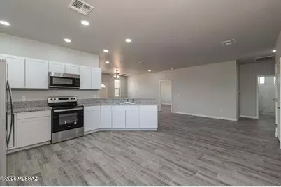 124 S Richmond Drive, Vail, AZ 85641 - Photo 5