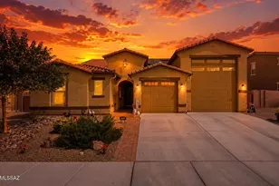 9745 S Desert Flint Dr, Tucson, AZ 85747 - Photo 1