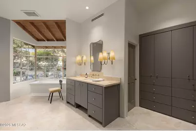 6482 N Ventana Canyon Drive, Tucson, AZ 85750 - Photo 19