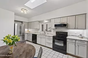 8641 N Candlewood Loop, Tucson, AZ 85704 - Photo 11