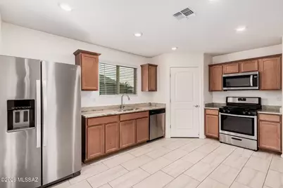 4433 S Sunrise Bluff Way, Tucson, AZ 85730 - Photo 7