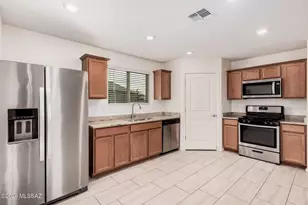 4433 S Sunrise Bluff Way, Tucson, AZ 85730 - Photo 7