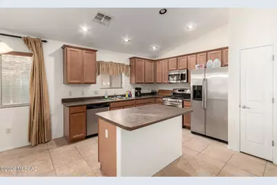 642 W Calle Tolmo, Sahuarita, AZ 85629 - Photo 13