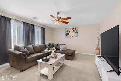 8541 N Crosswater Loop, Tucson, AZ 85743 - Photo 15