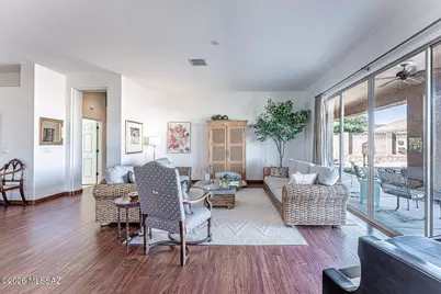 976 W Tenniel Drive, Green Valley, AZ 85614 - Photo 9