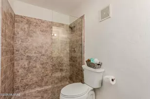 8450 E Old Spanish Trail, Tucson, AZ 85710 - Photo 15