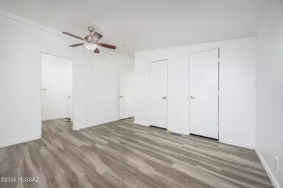 8033 S Farmcreek Drive, Tucson, AZ 85756 - Photo 9
