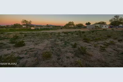 8033 S Farmcreek Drive, Tucson, AZ 85756 - Photo 19