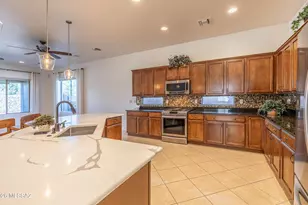 12761 N Gentle Rain Dr, Marana, AZ 85658 - Photo 7