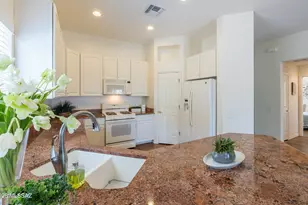 13575 N Holly Grape Dr, Marana, AZ 85658 - Photo 11