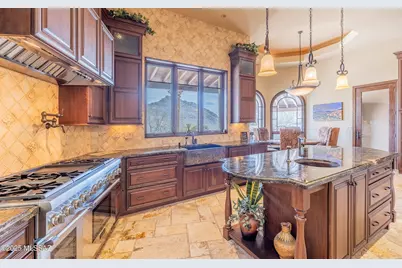 15275 N Silent Vista Court, Marana, AZ 85658 - Photo 11