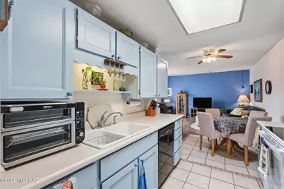 260 N Camino Del Vate, Green Valley, AZ 85614 - Photo 13