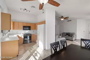 8986 E Weyburn Dr, Tucson, AZ 85730 - Photo 9