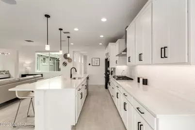 7774 W Laurel Lane, Marana, AZ 85658 - Photo 9