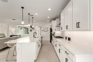 7774 W Laurel Ln, Marana, AZ 85658 - Photo 9