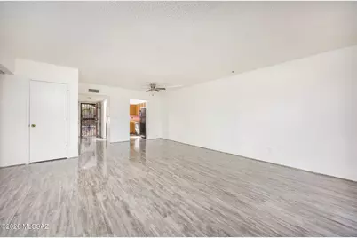 679 S Pantano Pw Parkway S, Tucson, AZ 85710 - Photo 7