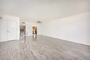 679 S Pantano Pw Parkway S, Tucson, AZ 85710 - Photo 7