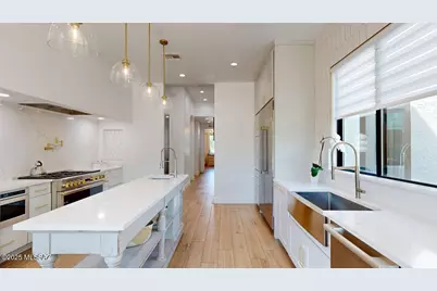 109 E Loch Lomond Place, Oro Valley, AZ 85737 - Photo 9