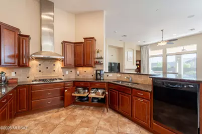 13715 N Tessali Way, Oro Valley, AZ 85755 - Photo 19