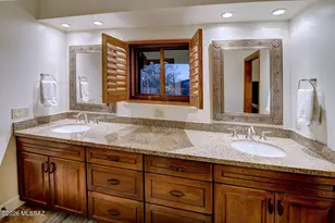 8230 E Ridgewood Dr, Tucson, AZ 85750 - Photo 13