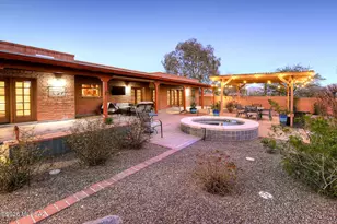 8230 E Ridgewood Dr, Tucson, AZ 85750 - Photo 23