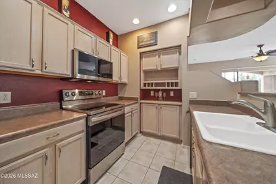 695 W Vistoso Highlands Drive #203, Oro Valley, AZ 85755 - Photo 7