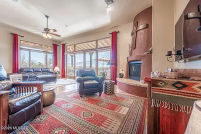 1995 S Via Ventana A La Montana, Green Valley, AZ 85622 - Photo 3