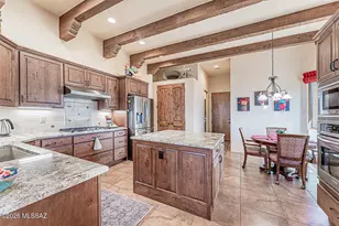 1995 S Via Ventana A La Montana, Green Valley, AZ 85622 - Photo 3