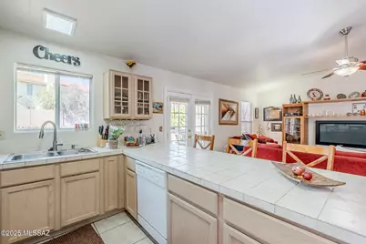 2240 S Quail Hollow Drive, Tucson, AZ 85710 - Photo 19