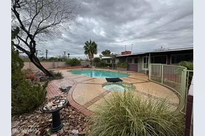 9282 E Indio Place, Tucson, AZ 85749 - Photo 3