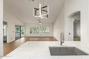 2703 E Glen Canyon Rd, Green Valley, AZ 85614 - Photo 5