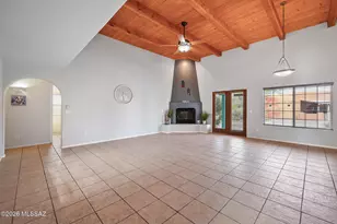 10504 E John McNair Pl, Tucson, AZ 85747 - Photo 9