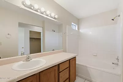 8818 E Rose Tree Drive, Tucson, AZ 85730 - Photo 25
