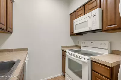 1810 E Blacklidge Drive #726, Tucson, AZ 85719 - Photo 15