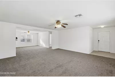8123 S Sunny Horizon Place, Tucson, AZ 85747 - Photo 5