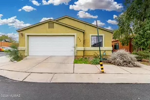 433 E Geronimo Bluff Loop, Tucson, AZ 85705 - Photo 1