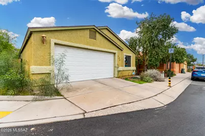 433 E Geronimo Bluff Loop, Tucson, AZ 85705 - Photo 3