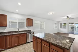 3622 W Trevor Dr, Tucson, AZ 85741 - Photo 9