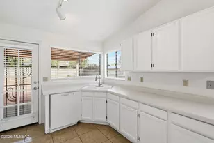 8690 N Moison Dr, Tucson, AZ 85742 - Photo 11