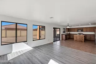 4830 S VALLECANO Dr, Tucson, AZ 85746 - Photo 15