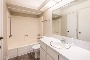 224 N Camino del Vate, Green Valley, AZ 85614 - Photo 17