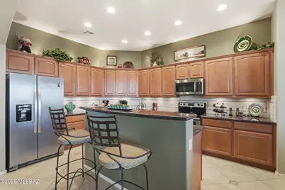 1962 W Acacia Bluffs Drive, Green Valley, AZ 85622 - Photo 3