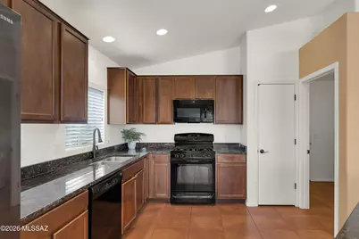 971 W Rio Teras, Green Valley, AZ 85614 - Photo 11