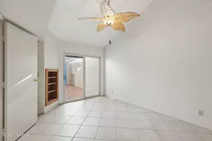 7610 E Callisto Cir, Tucson, AZ 85715 - Photo 25