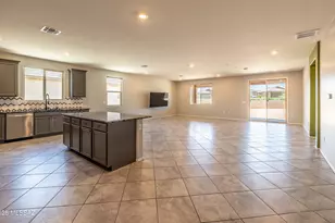 8820 E Stone Meadow Cir, Tucson, AZ 85730 - Photo 3