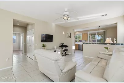 7989 W Morning Light Way, Tucson, AZ 85743 - Photo 5