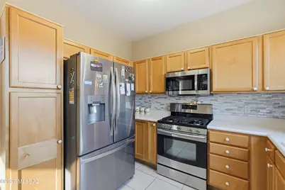 7989 W Morning Light Way, Tucson, AZ 85743 - Photo 11
