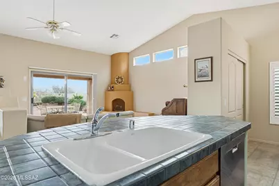 38511 S Lake Crest Drive, Tucson, AZ 85739 - Photo 13
